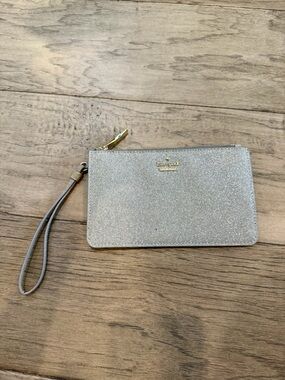 Kate Spade NWOT Silver Sparkle Mini Clutch Wristlet Wallet